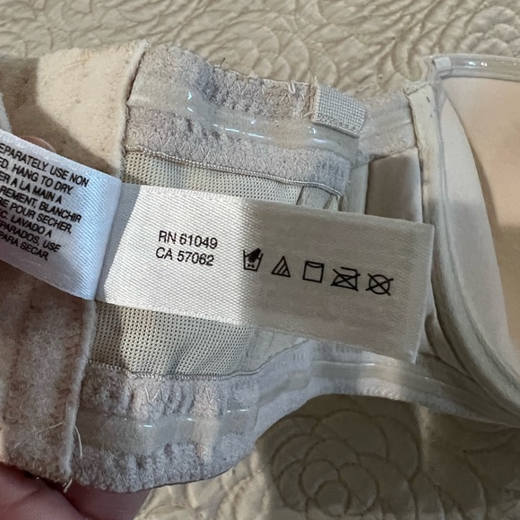 Wacoal strapless beige bra - Picture 4 of 6